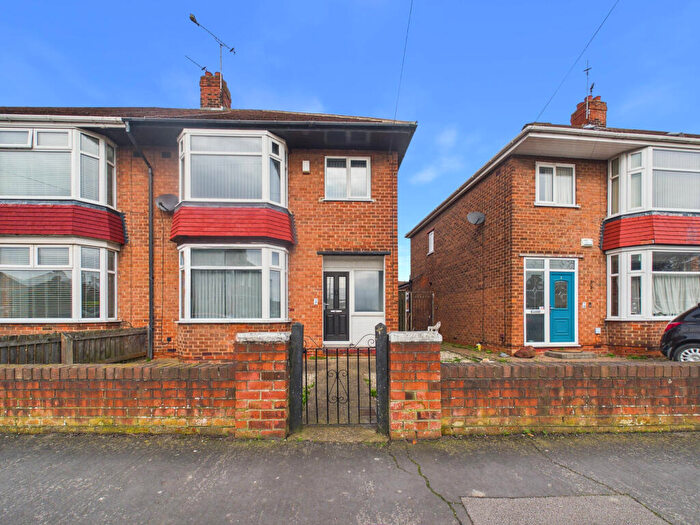 3 Bedroom Semi Detached House For Sale In Sutton House Road, Hull, North Humberside, HU8