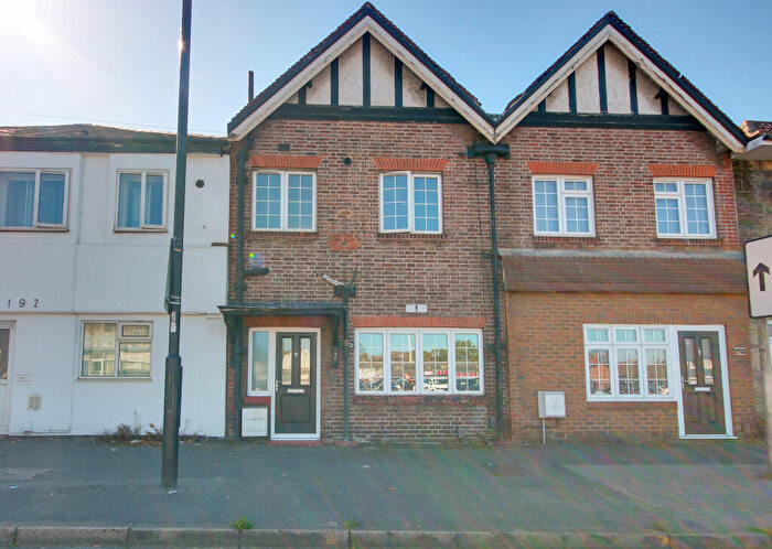 2 Bedroom Terraced House For Sale In No Forward Chain! Bitterne! Close To City Centre!, SO18