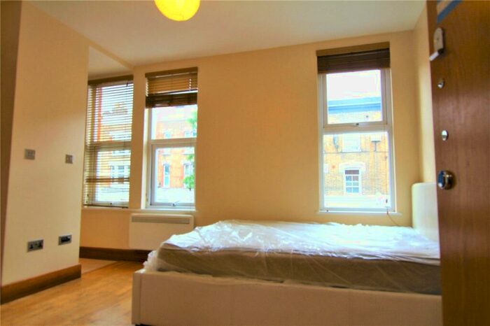 Apartment To Rent In Chatsworth Road, Hackney, London, E5
