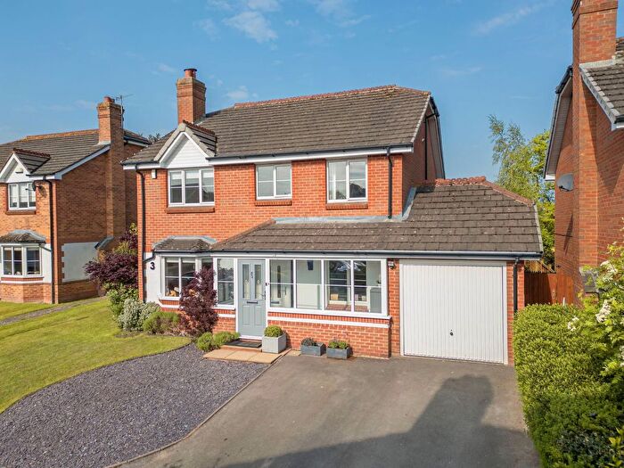 4 Bedroom Detached House For Sale In Church Close, Wythall, Birmingham, B47