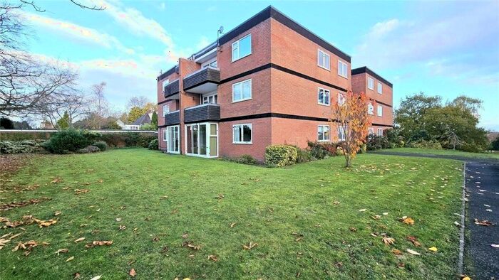 2 Bedroom Flat To Rent In Oldnall Road, Kidderminster, DY10