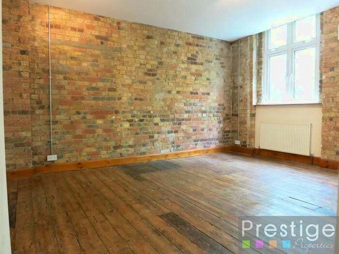 2 Bedroom Apartment To Rent In Century Aprtments, Manor Road, N16