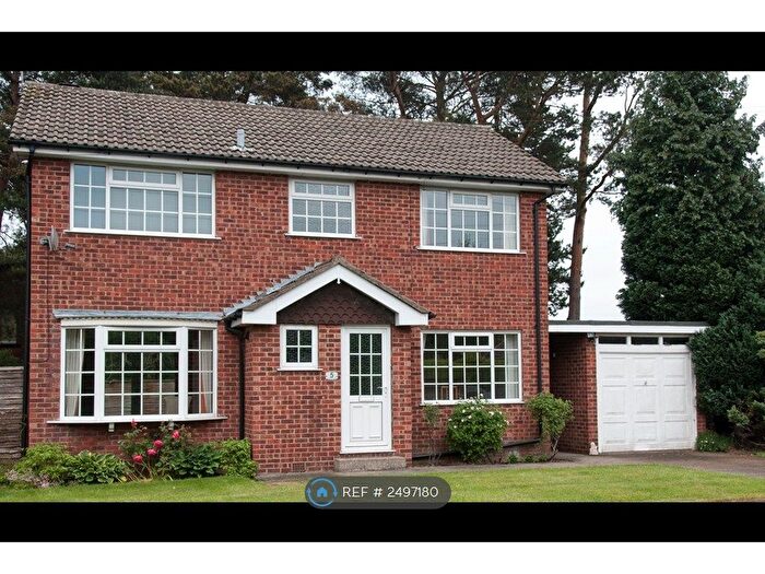 3 Bedroom Detached House To Rent In Hookstone Oval, Harrogate, HG2