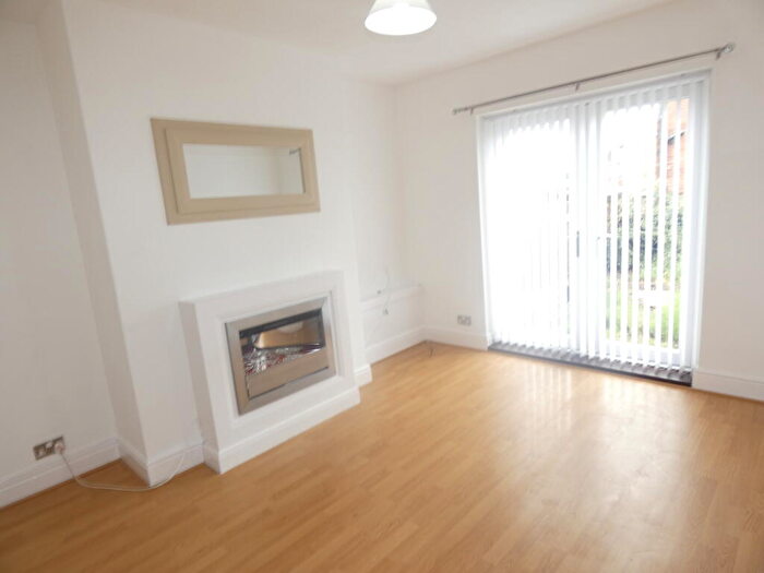 2 Bedroom Flat To Rent In Marondale Avenue, Walkerdene, NE6