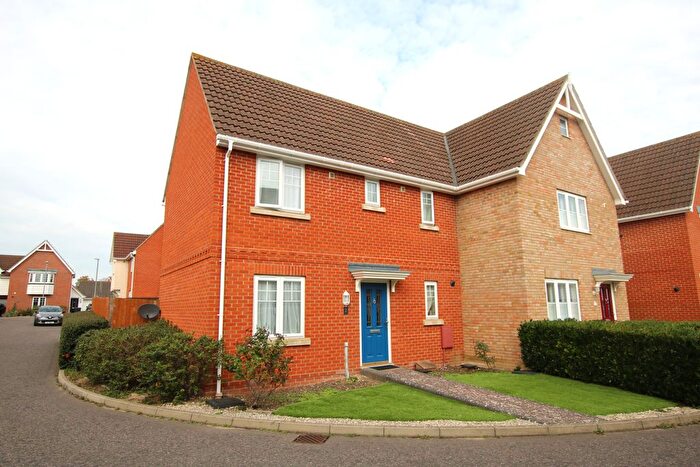 3 Bedroom Semi-Detached House To Rent In Hazel Close, Dunmow, Essex, CM6