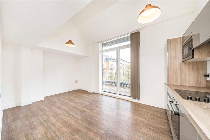 2 Bedroom Flat To Rent In Milles Square, Brixton, SW9