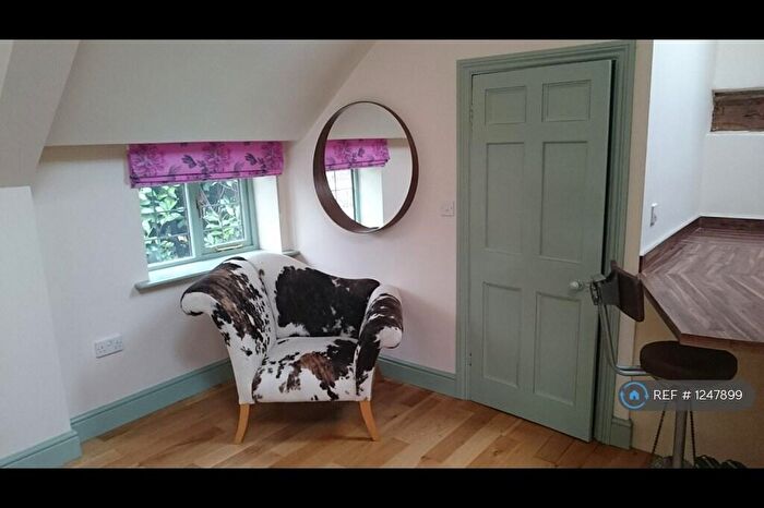 Studio To Rent In Easthorpe St, Nottingham, NG11