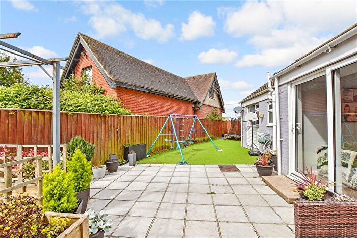 4 Bedroom Detached Bungalow For Sale In Martine Close, Freshwater, Isle Of Wight, PO40