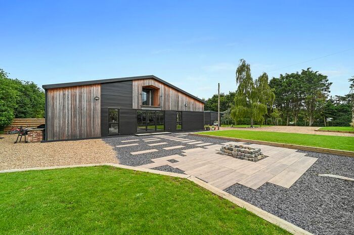 4 Bedroom Barn Conversion For Sale In Frating Road, Ardleigh, Colchester, CO7