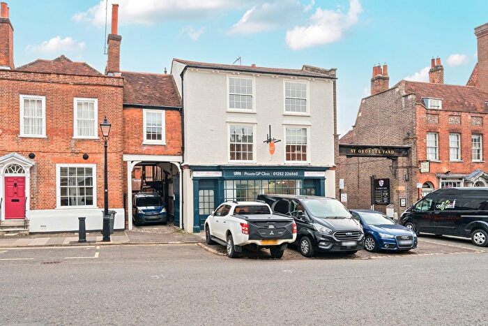 1 Bedroom Flat To Rent In Castle Street, Farnham, Surrey, GU9