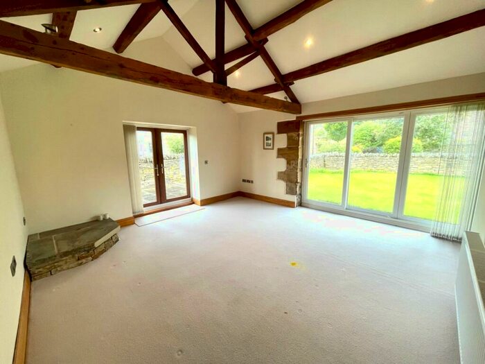 2 Bedroom Barn Conversion For Sale In Greno View, Hood Green, Barnsley, S75