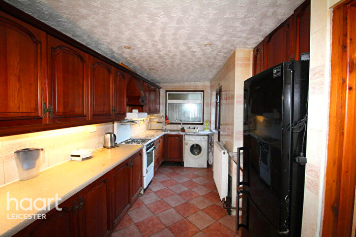 5 Bedroom Semi Detached House To Rent In Evington Road, Leicester, LE2