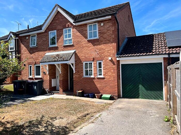 2 Bedroom End Of Terrace House To Rent In Halifax Close, Lincoln, LN6