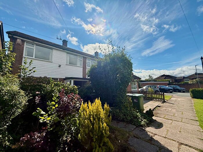 3 Bedroom End Terrace House To Rent In Cumber Drive, Wilmslow, SK9