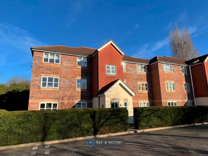 1 Bedroom Flat To Rent In Whitehead Way, Aylesbury, HP21