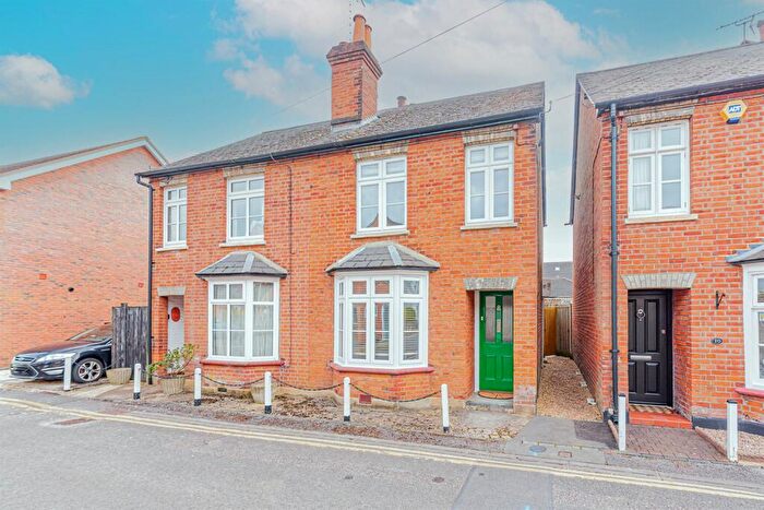 2 Bedroom Semi-Detached House To Rent In Havelock Road, Wokingham, RG41