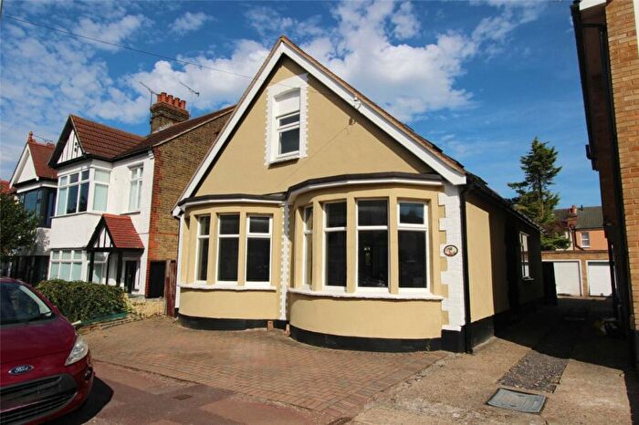 4 Bedroom Detached House To Rent In Westbourne Grove, Westcliff-on-Sea, Essex, SS0