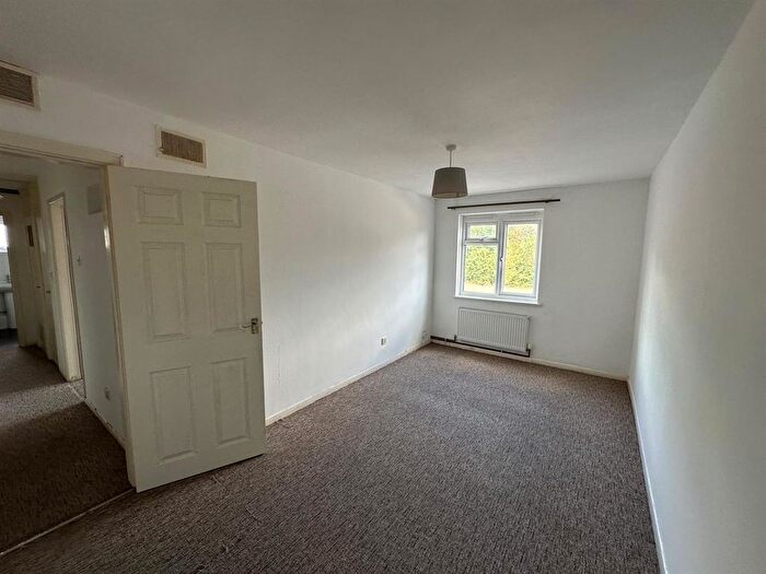1 Bedroom Flat To Rent In Waltham Close, Peterborough, PE1