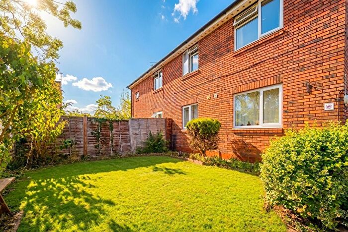 1 Bedroom Flat For Sale In Carew Close, Stratford-Upon-Avon, CV37