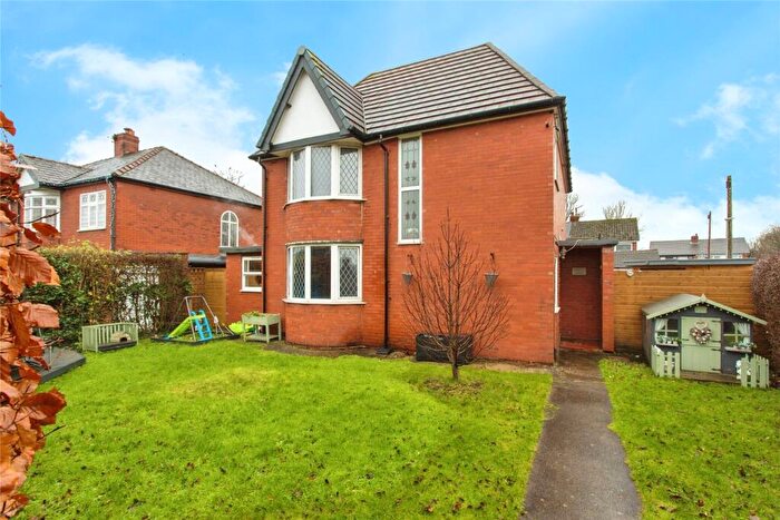 3 Bedroom Detached House For Sale In Stanifield Lane, Farington, Leyland, Lancashire, PR25