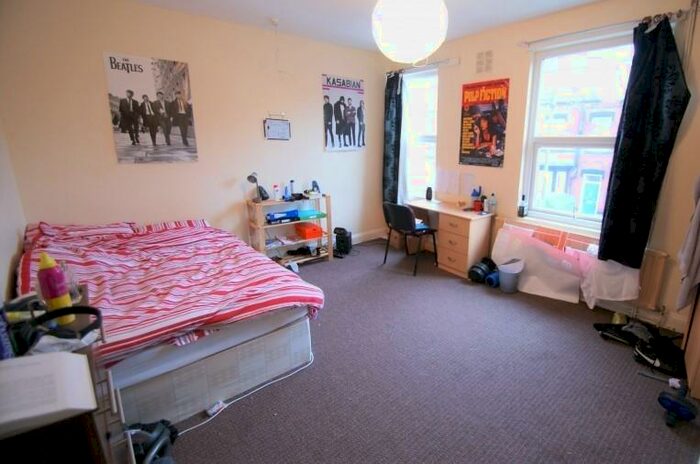 6 Bedroom Terraced House To Rent In Ashville Avenue, Hyde Park, Leeds, LS6