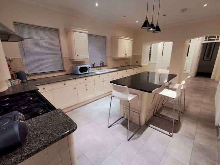 4 Bedroom Semi-Detached House To Rent In Uplands Crescent, Uplands, SA2