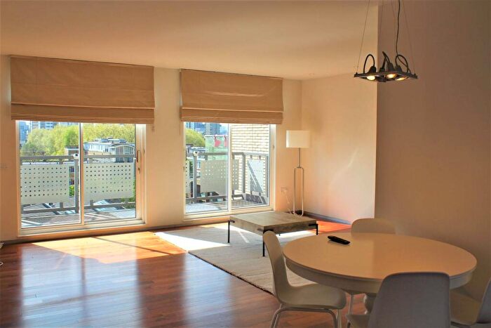 2 Bedroom Flat To Rent In Dingley Road, Islington, London, EC1V