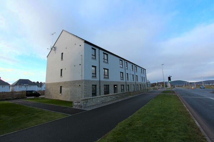 2 Bedroom Flat To Rent In Drummossie Road, Stratton, Inverness., IV2