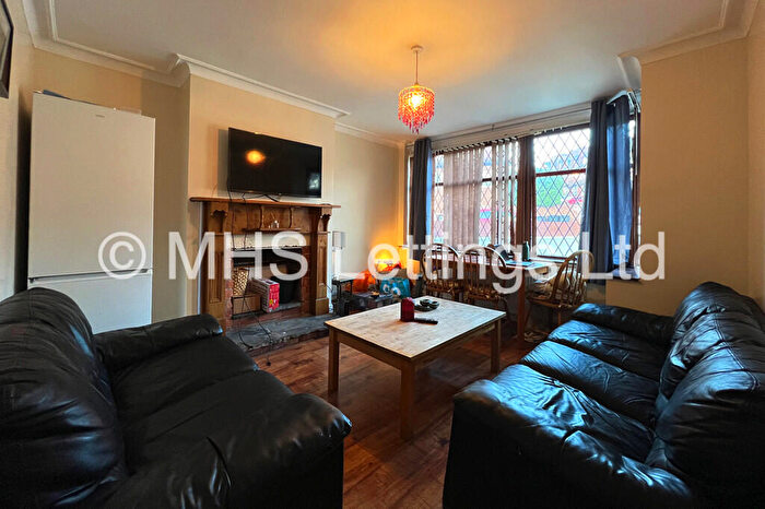 3 Bedroom Semi Detached House To Rent In Richmond Avenue, Leeds, LS6