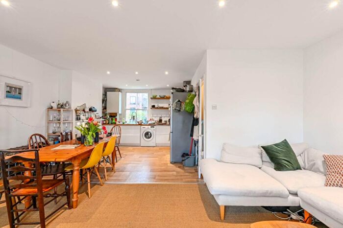 3 Bedroom Terraced House To Rent In Clapton, Clapton, London, E5