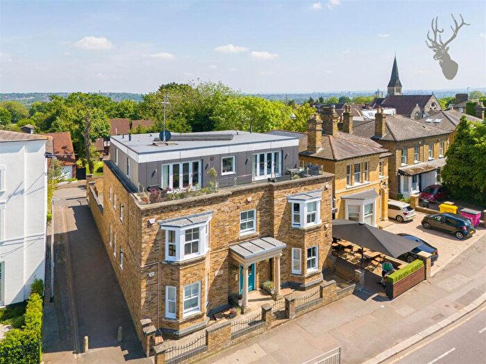 2 Bedroom Penthouse To Rent In High Road, Woodford Green, IG8