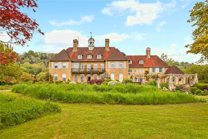 2 Bedroom Flat For Sale In Ashford Lane, Steep, Petersfield, Hampshire, GU32