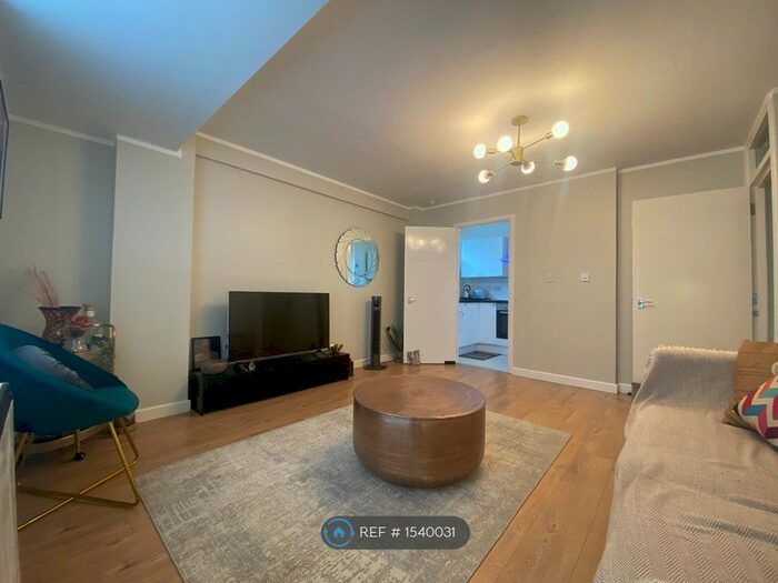 1 Bedroom Flat To Rent In Nightingale Court, London, SE19