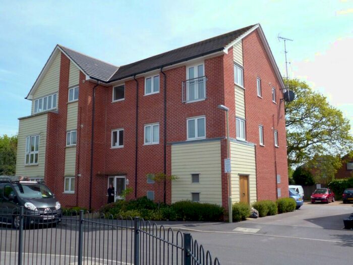 1 Bedroom Flat To Rent In Pavilion Gardens, SO45