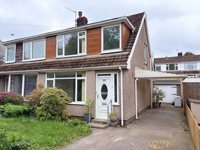 3 Bedroom Semi-Detached House To Rent In Killay, Woodcote, SA2