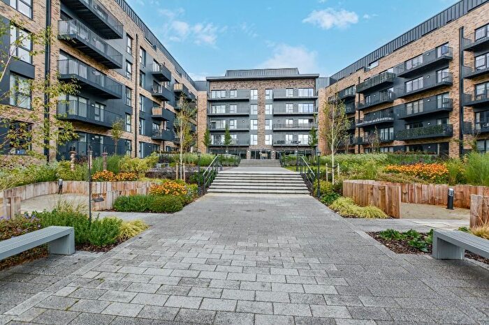 1 Bedroom Flat To Rent In George Street, Ashford, Kent, TN23