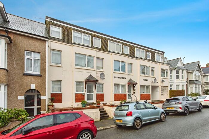 2 Bedroom Maisonette To Rent In Trebarwith Crescent, Newquay, TR7