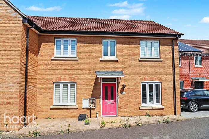 3 Bedroom Semi-Detached House For Sale In Cooper Road, Gunthorpe, PE4