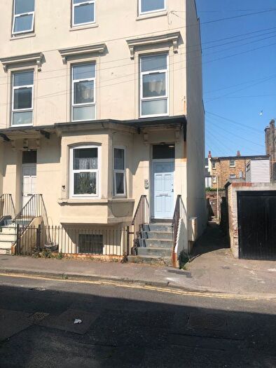 3 Bedroom Flat To Rent In Ethelbert Road, Margate, Kent, CT9