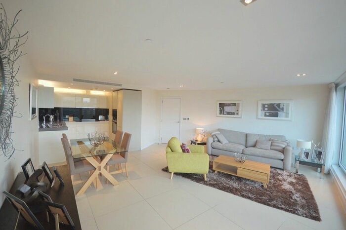 2 Bedroom Flat To Rent In Bezier Apartments, City Road, Old Street, Shoreditch, London, EC1Y