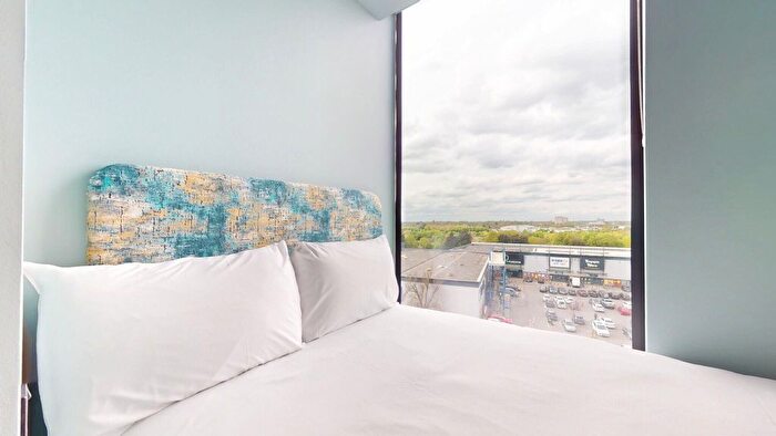 Studio To Rent In Uxbridge Road, Hayes, UB4