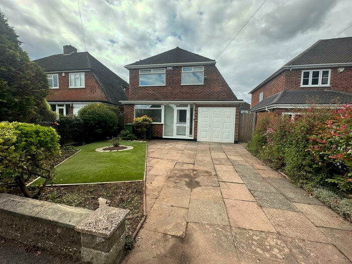 3 Bedroom Detached House To Rent In St Gerards Rd, Solihull, B91