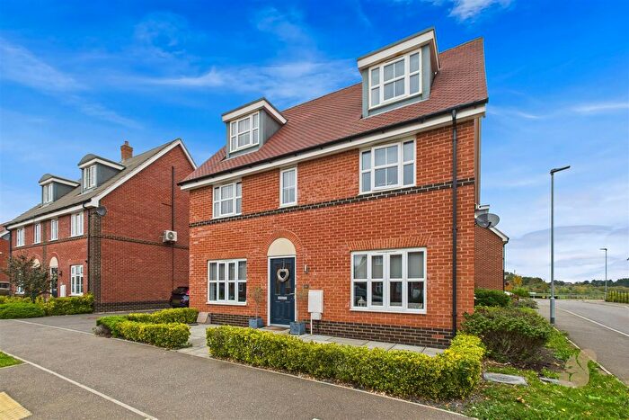 5 Bedroom Detached House For Sale In Brooke Way, Stowmarket, IP14