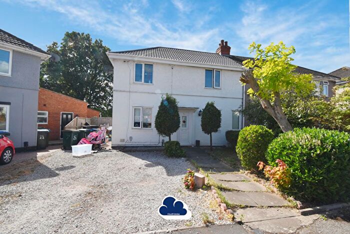 3 Bedroom Semi-Detached House For Sale In Park Avenue, Coventry, CV6