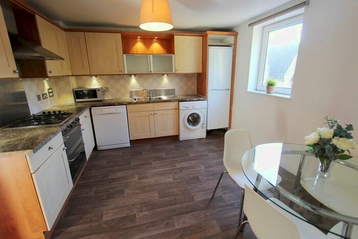 2 Bedroom Flat To Rent In Springfield Street, Edinburgh, Leith, EH6