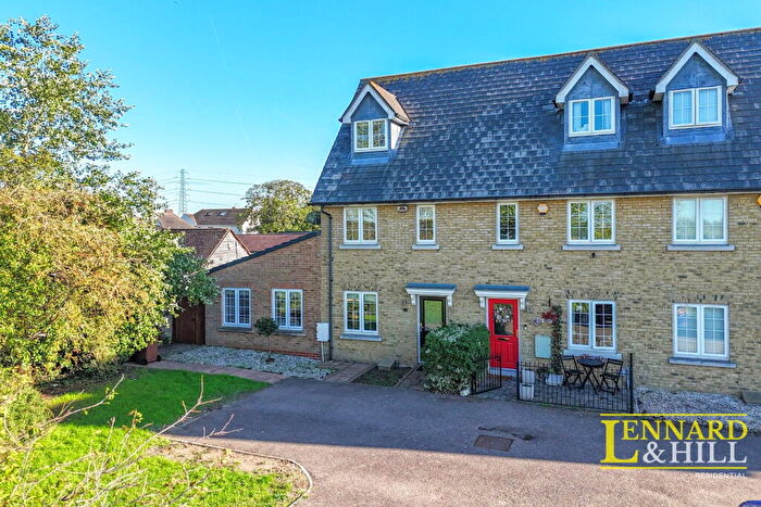 3 Bedroom End Of Terrace House For Sale In Elvin Drive, North Stifford, Grays, RM16