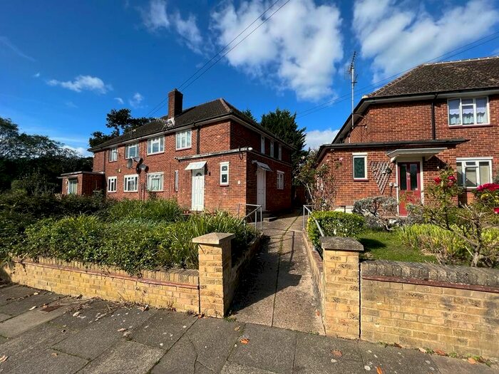 2 Bedroom Maisonette To Rent In Salisbury Road, Pinner, Greater London, HA5