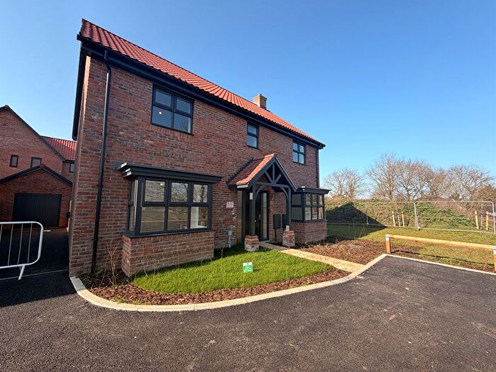 4 Bedroom Detached House For Sale In Plot Green Park Gardens, Goffs Oak, Waltham Cross, EN7
