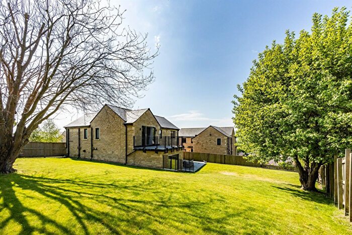 5 Bedroom Detached House For Sale In Beech Gardens, Halifax, HX2