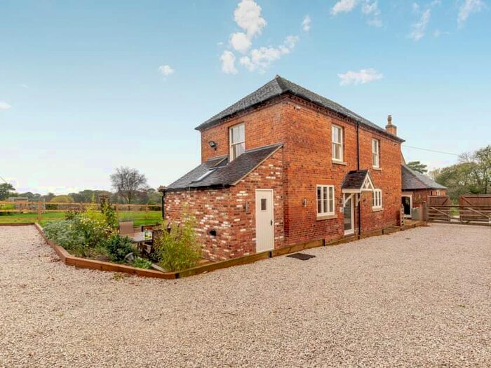 3 Bedroom Barn Conversion To Rent In Longford, Ashbourne, DE6